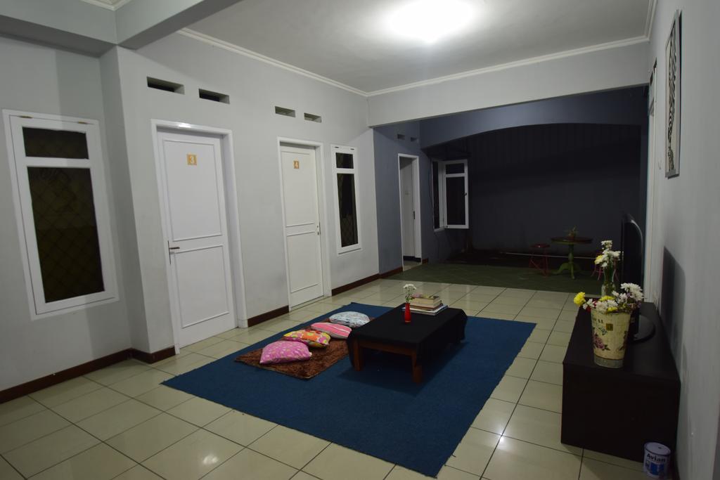 D&d Backpackers Wisma tamu Bandung